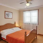Apartment Apartments By The Sea Brodarica, Sibenik - 4194 *