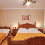 Apartment Apartments By The Sea Brodarica, Sibenik - 4194 *
