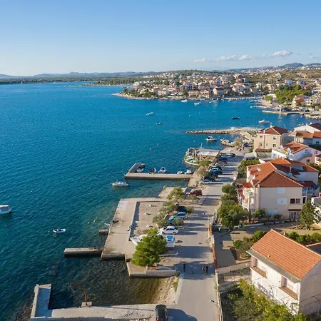 Apartments By The Sea Brodarica, Sibenik - 4194 Brodarica (Sibenik-Knin)