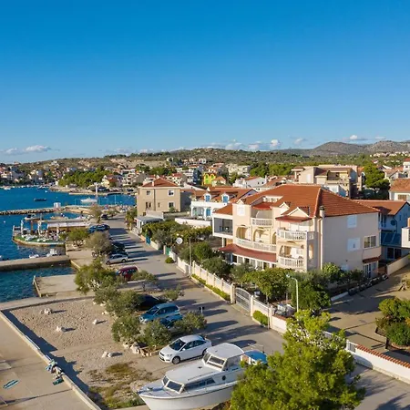 Apartments By The Sea Brodarica, Sibenik - 4194 * Brodarica (Sibenik-Knin)