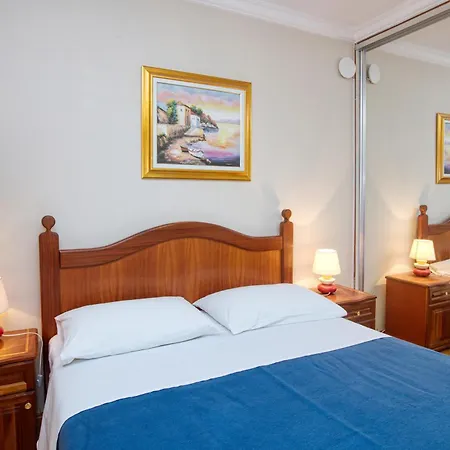 Apartments By The Sea Brodarica, Sibenik - 4194 Apartment *