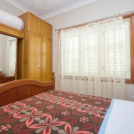 Apartment Apartments By The Sea Brodarica, Sibenik - 4194