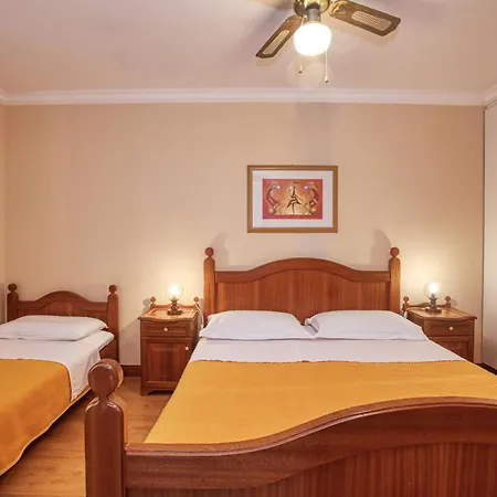Apartment Apartments By The Sea Brodarica, Sibenik - 4194 *