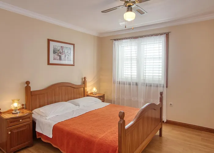 Apartamento By The Sea Brodarica, Sibenik - 4194 *