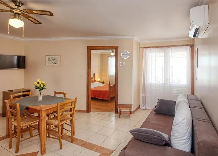 Appartement By The Sea Brodarica, Sibenik - 4194 *